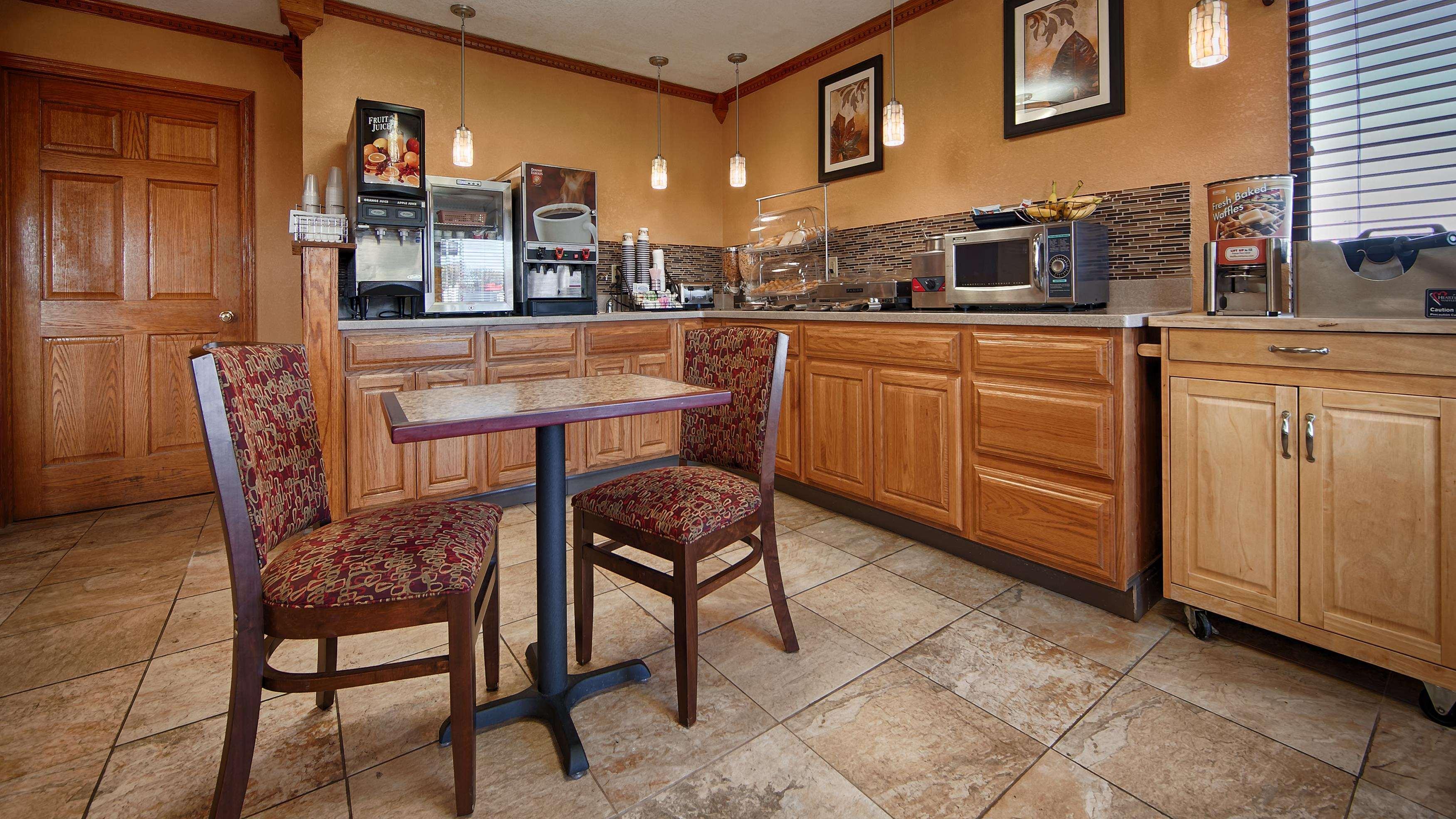 Best Western Martinsville Inn Екстер'єр фото