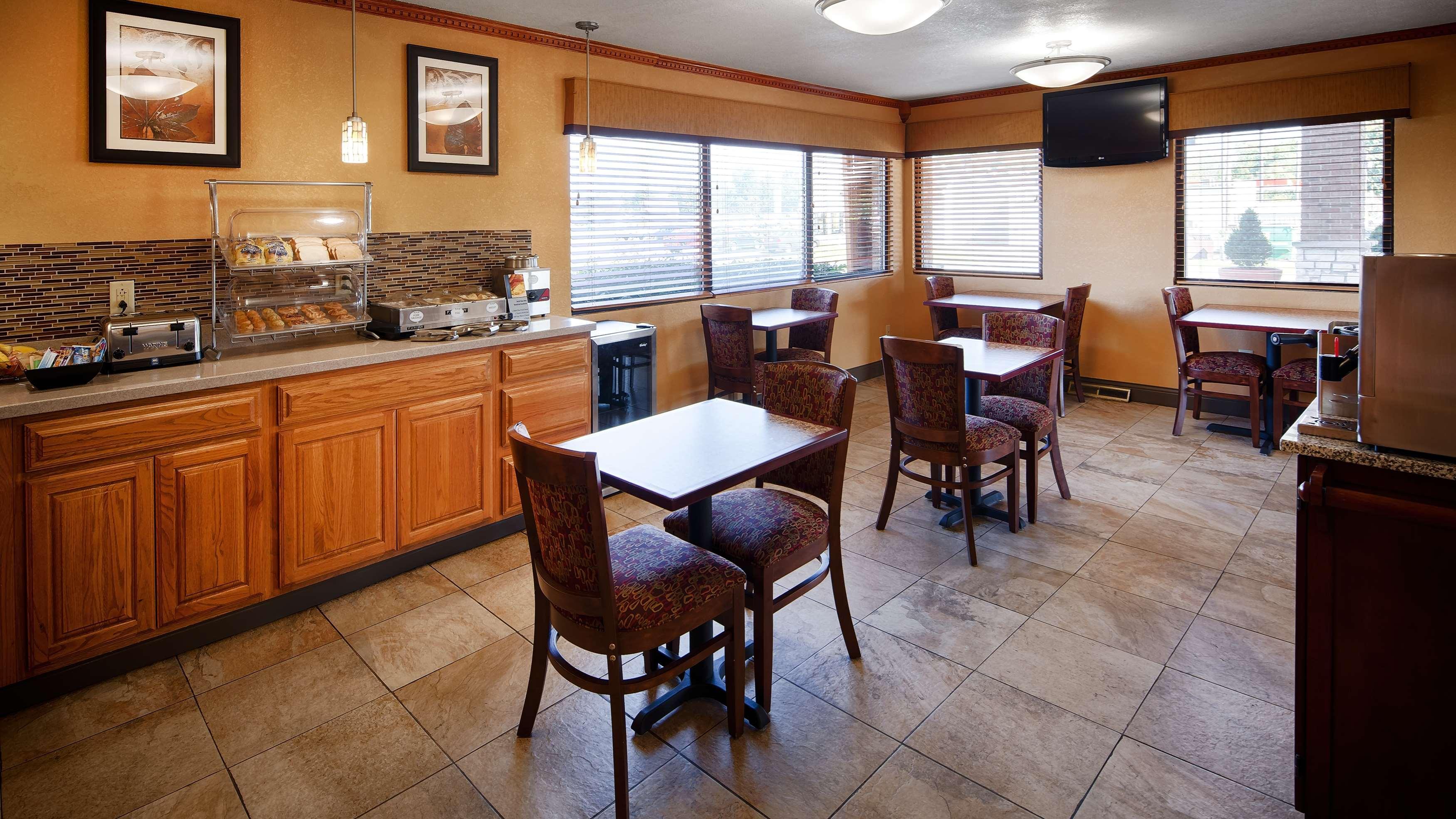 Best Western Martinsville Inn Екстер'єр фото