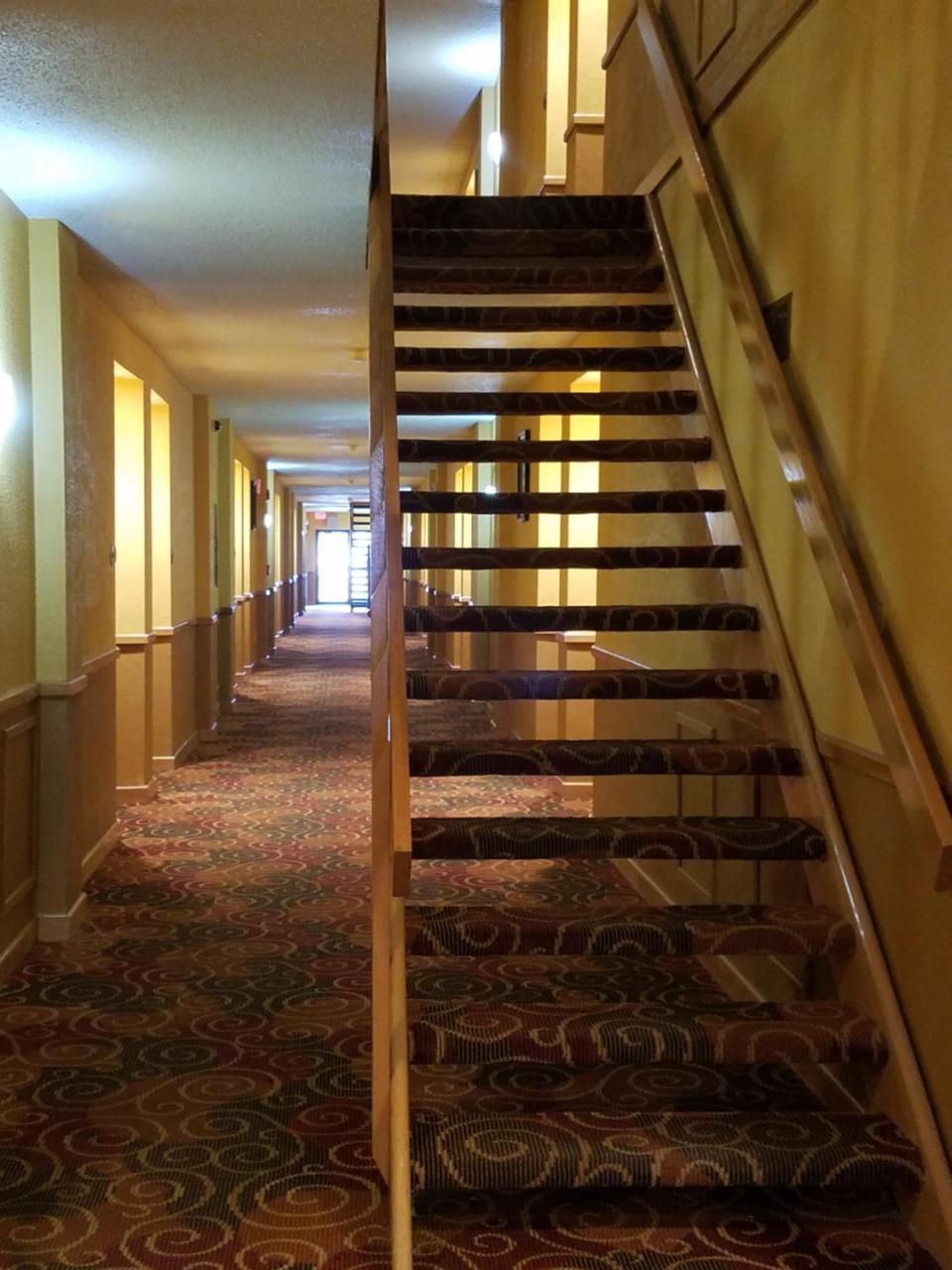 Best Western Martinsville Inn Екстер'єр фото