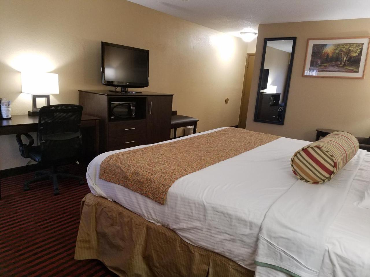 Best Western Martinsville Inn Екстер'єр фото
